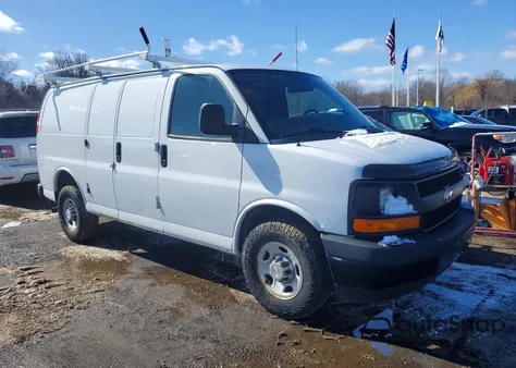 2017 Chevrolet Express G2500 из США, поврежденный, VIN 1GCWGAFF3H1337078